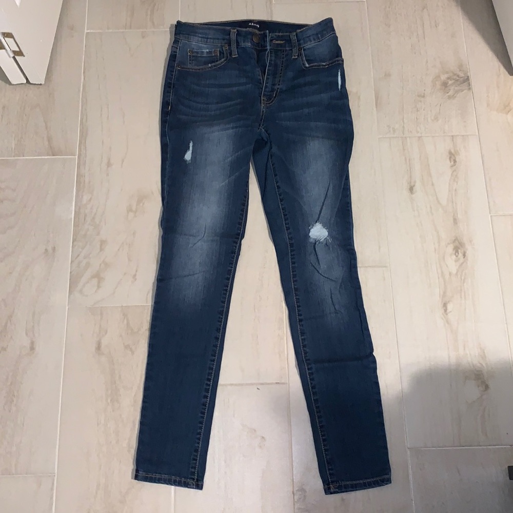 Aeropostale size 4 skinny jeans.